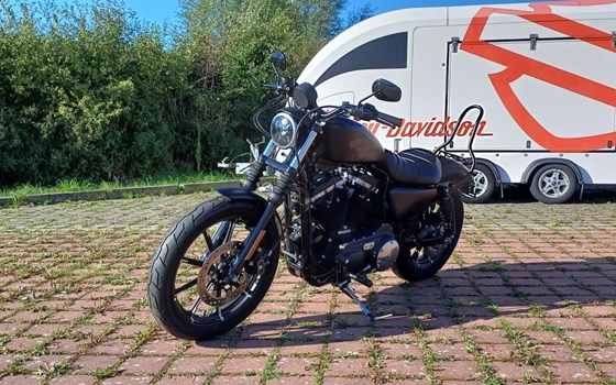 Gebrauchtmotorrad Harley-Davidson Sportster XL 883 N Iron - Bild 8