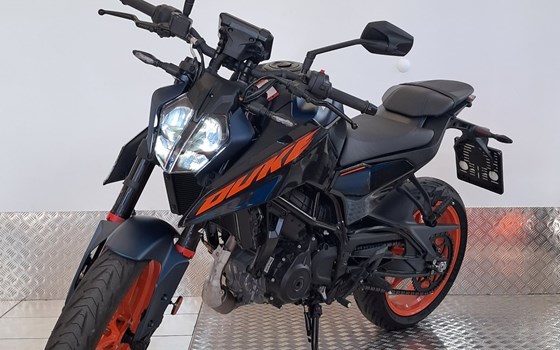 Gebrauchtmotorrad KTM 125 Duke - Bild 1