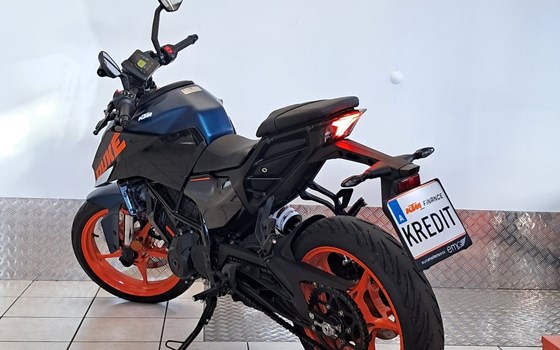 Gebrauchtmotorrad KTM 125 Duke - Bild 6