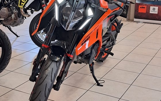 Gebrauchtmotorrad KTM 390 Duke - Bild 6 Gebrauchtmotorrad KTM 390 Duke - Bild 6