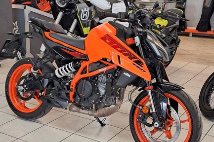 KTM 390 Duke