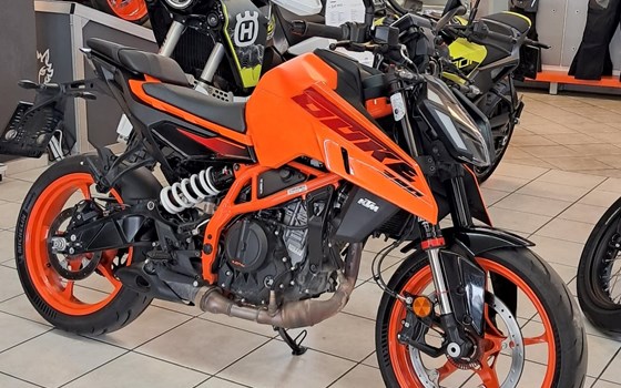 Gebrauchtmotorrad KTM 390 Duke - Bild 1 Gebrauchtmotorrad KTM 390 Duke - Bild 1