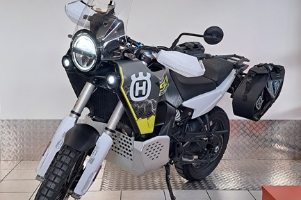 Husqvarna Norden 901 Expedition