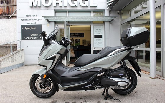 Gebrauchtmotorrad Honda Forza 350 - Bild 1 Gebrauchtmotorrad Honda Forza 350 - Bild 1