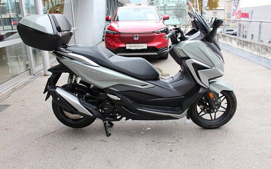 Gebrauchtmotorrad Honda Forza 350 - Bild 5 Gebrauchtmotorrad Honda Forza 350 - Bild 5