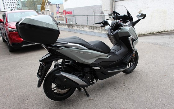 Gebrauchtmotorrad Honda Forza 350 - Bild 6 Gebrauchtmotorrad Honda Forza 350 - Bild 6