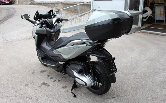 Gebrauchtmotorrad Honda Forza 350 - Bild 7 Gebrauchtmotorrad Honda Forza 350 - Bild 7