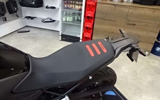 Gebrauchtmotorrad BMW F 900 GS - Bild 11