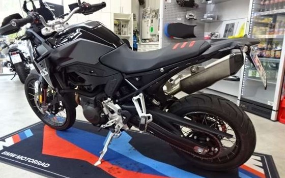 Gebrauchtmotorrad BMW F 900 GS - Bild 3