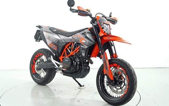 Motorrad Occasion KTM 690 SMC R - Bild 2