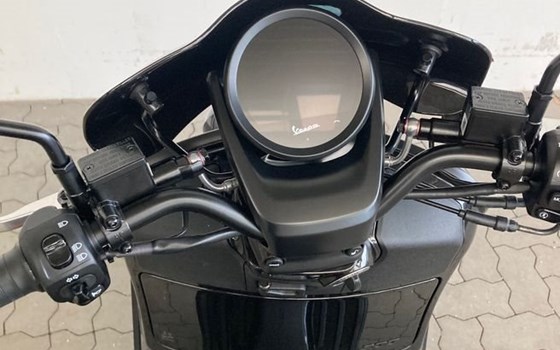 Neufahrzeug Vespa GTV Sei Giorni 300hpe - Bild 12 Neufahrzeug Vespa GTV Sei Giorni 300hpe - Bild 12