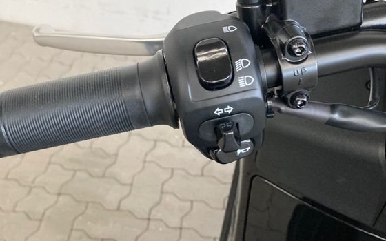 Neufahrzeug Vespa GTV Sei Giorni 300hpe - Bild 13 Neufahrzeug Vespa GTV Sei Giorni 300hpe - Bild 13