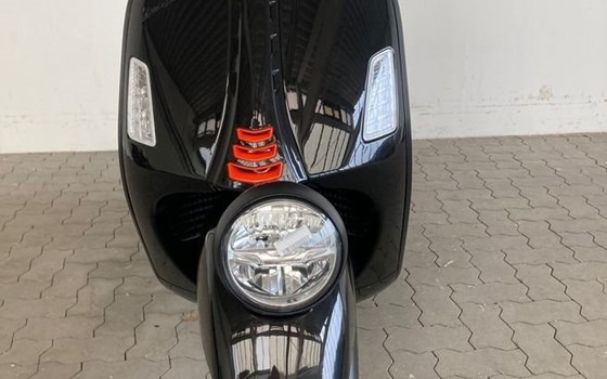 Neufahrzeug Vespa GTV Sei Giorni 300hpe - Bild 7 Neufahrzeug Vespa GTV Sei Giorni 300hpe - Bild 7