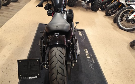 Gebrauchtmotorrad Harley-Davidson Sportster XL 1200X Forty-Eight - Bild 4 Gebrauchtmotorrad Harley-Davidson Sportster XL 1200X Forty-Eight - Bild 4