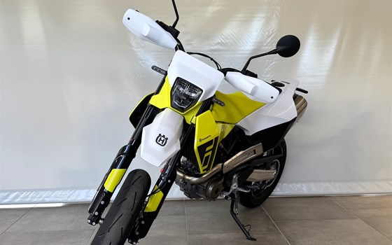 Neufahrzeug Husqvarna 701 Supermoto - Bild 5 Neufahrzeug Husqvarna 701 Supermoto - Bild 5