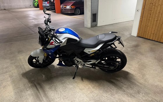 Motorrad Occasion BMW F 900 R - Bild 4