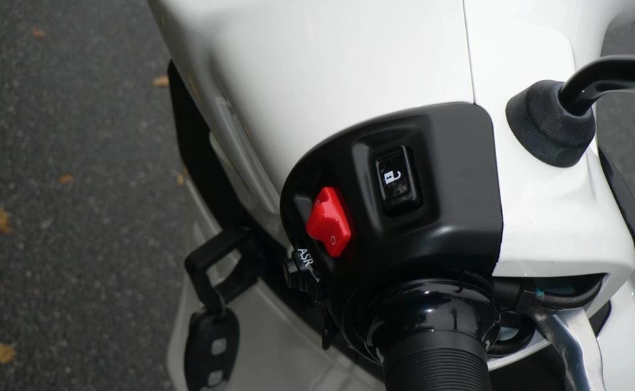 Angebot Vespa GTS Super Sport Bild 4: Angebot Vespa GTS Super Sport