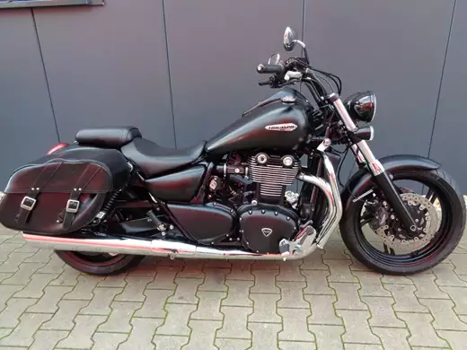 Triumph Thunderbird Storm
