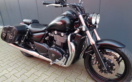 Gebrauchtmotorrad Triumph Thunderbird Storm - Bild 9