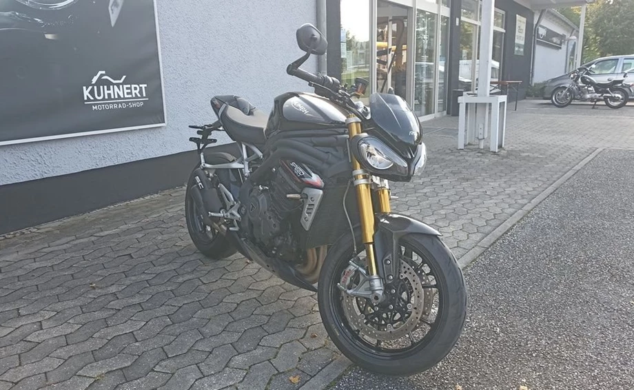 Angebot Triumph Speed Triple 1200 RS Bild 6: Angebot Triumph Speed Triple 1200 RS