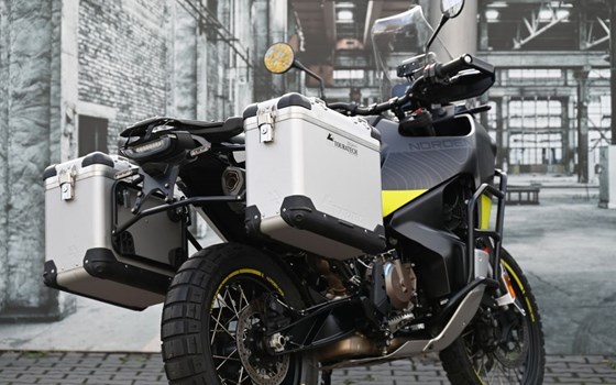 Gebrauchtmotorrad Husqvarna Norden 901 - Bild 12