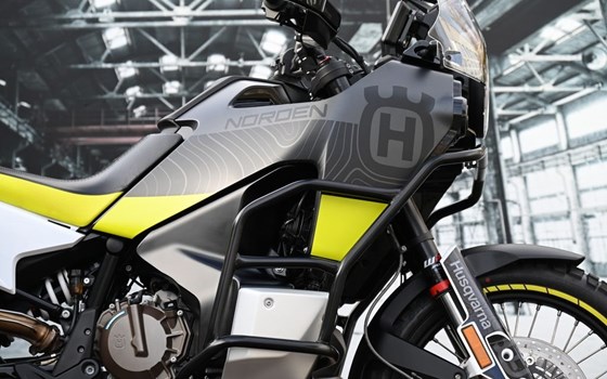 Gebrauchtmotorrad Husqvarna Norden 901 - Bild 2