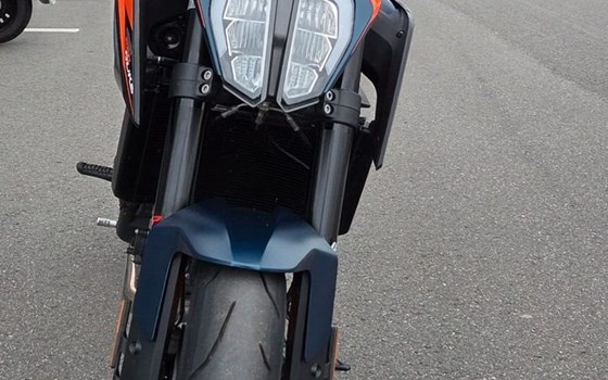 Gebrauchtmotorrad KTM 890 Duke R - Bild 3