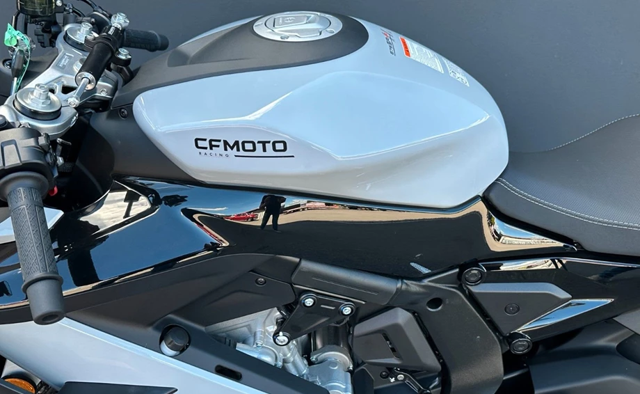 Angebot CFMOTO 675SR-R Bild 9: Angebot CFMOTO 675SR-R