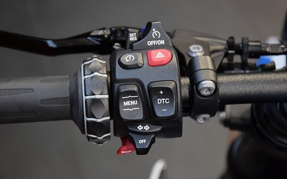 Gebrauchtmotorrad BMW M 1000 R - Bild 11