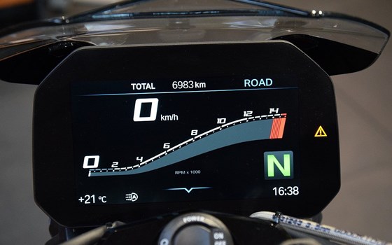 Gebrauchtmotorrad BMW M 1000 R - Bild 9