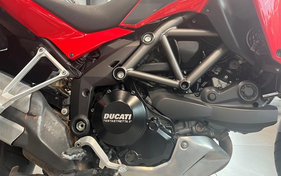Gebrauchtmotorrad Ducati Multistrada 1200 S Touring - Bild 3 Gebrauchtmotorrad Ducati Multistrada 1200 S Touring - Bild 3