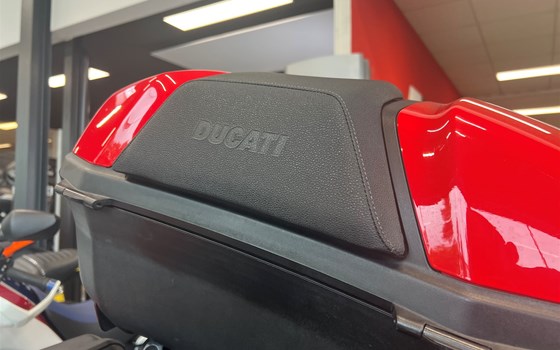 Gebrauchtmotorrad Ducati Multistrada 1200 S Touring - Bild 7 Gebrauchtmotorrad Ducati Multistrada 1200 S Touring - Bild 7