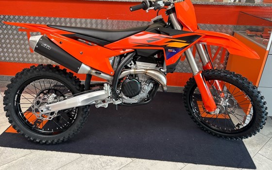 Gebrauchtmotorrad KTM 250 SX-F - Bild 1 Gebrauchtmotorrad KTM 250 SX-F - Bild 1
