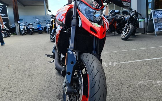 Gebrauchtmotorrad Ducati Hypermotard 950 RVE - Bild 3 Gebrauchtmotorrad Ducati Hypermotard 950 RVE - Bild 3