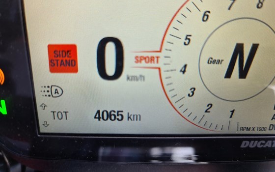 Gebrauchtmotorrad Ducati Hypermotard 950 RVE - Bild 10 Gebrauchtmotorrad Ducati Hypermotard 950 RVE - Bild 10