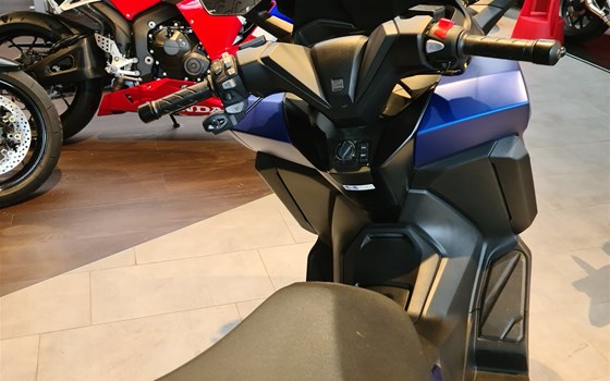 Gebrauchtmotorrad Honda Forza 350 - Bild 2