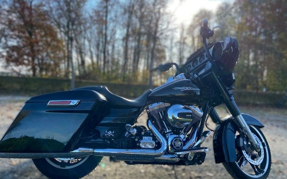 Gebrauchtmotorrad Harley-Davidson Street Glide FLHX - Bild 4