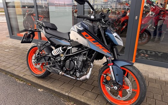 Neufahrzeug KTM 125 Duke - Bild 1 Neufahrzeug KTM 125 Duke - Bild 1