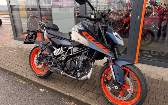 Neufahrzeug KTM 125 Duke - Bild 2 Neufahrzeug KTM 125 Duke - Bild 2