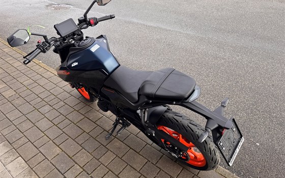 Neufahrzeug KTM 125 Duke - Bild 5 Neufahrzeug KTM 125 Duke - Bild 5