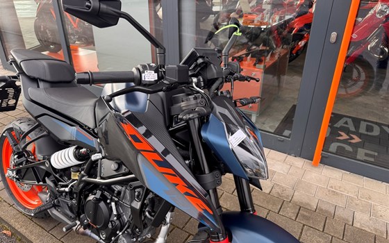 Neufahrzeug KTM 125 Duke - Bild 8 Neufahrzeug KTM 125 Duke - Bild 8