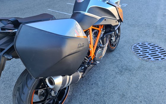 Gebrauchtmotorrad KTM 1290 Super Duke GT - Bild 3 Gebrauchtmotorrad KTM 1290 Super Duke GT - Bild 3