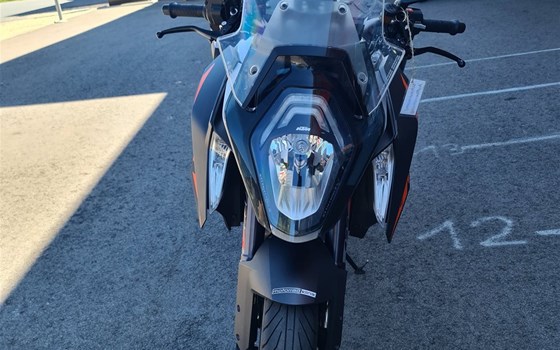 Gebrauchtmotorrad KTM 1290 Super Duke GT - Bild 8 Gebrauchtmotorrad KTM 1290 Super Duke GT - Bild 8