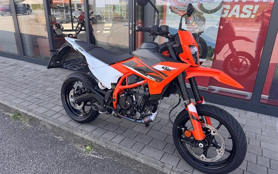 Neufahrzeug KTM 125 SMC R - Bild 1 Neufahrzeug KTM 125 SMC R - Bild 1