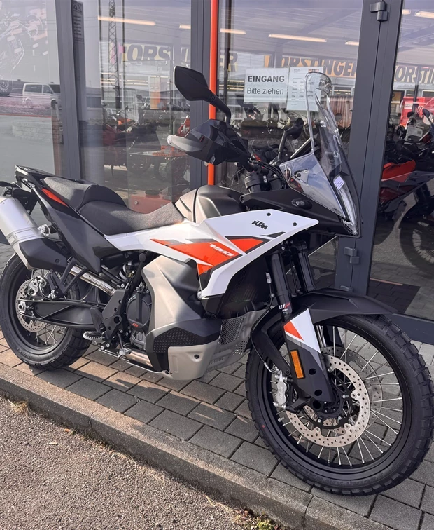 KTM 790 Adventure<br />Season Ending Promotion 2025, Finanzierung ab 0% möglich.