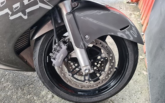Gebrauchtmotorrad Honda CBR 1100 XX Super Blackbird - Bild 8 Gebrauchtmotorrad Honda CBR 1100 XX Super Blackbird - Bild 8