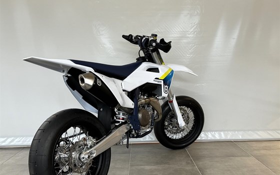 Neufahrzeug Husqvarna FS 450 - Bild 5 Neufahrzeug Husqvarna FS 450 - Bild 5
