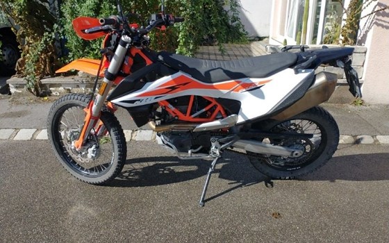 Gebrauchtmotorrad KTM 690 Enduro R - Bild 1 Gebrauchtmotorrad KTM 690 Enduro R - Bild 1
