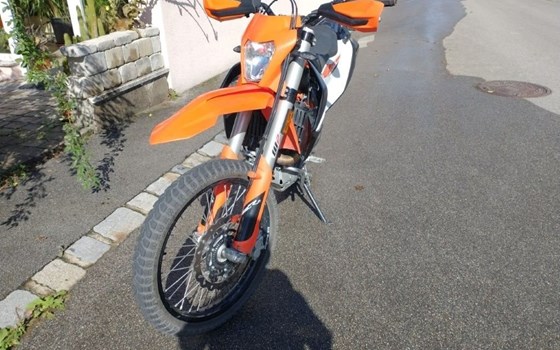 Gebrauchtmotorrad KTM 690 Enduro R - Bild 2 Gebrauchtmotorrad KTM 690 Enduro R - Bild 2