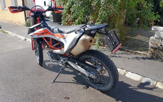 Gebrauchtmotorrad KTM 690 Enduro R - Bild 3 Gebrauchtmotorrad KTM 690 Enduro R - Bild 3